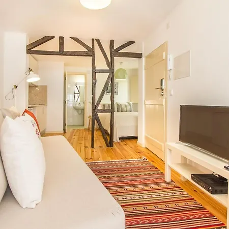 Guest Inn Alfama Apartments-3